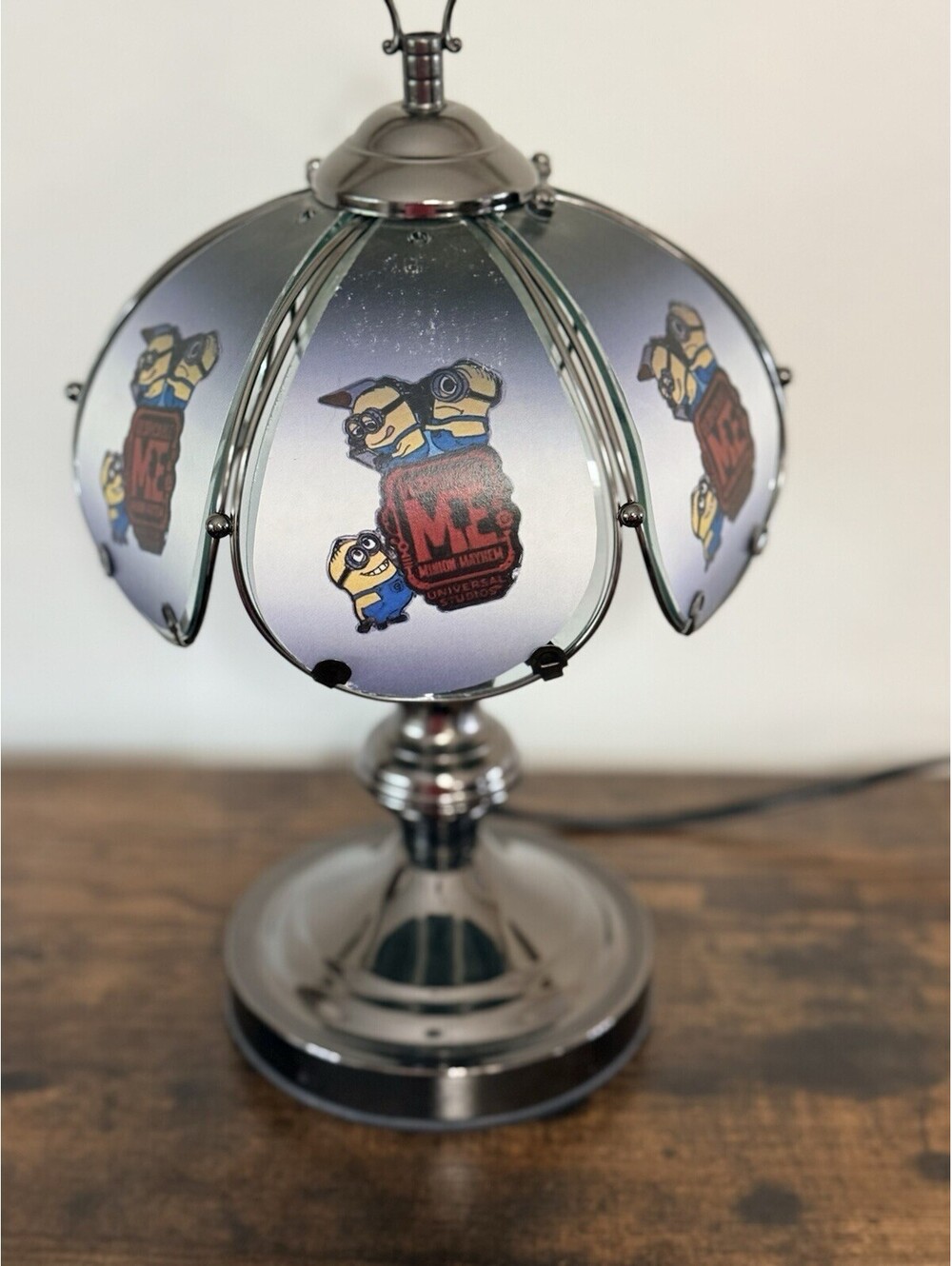 Despicable Me Touch Lamp 14 inch With Glass Panels Tested